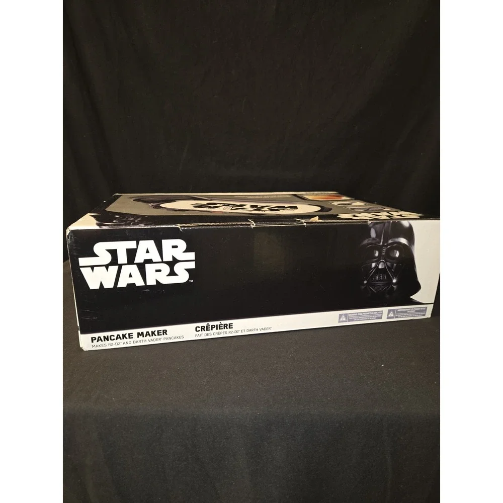 Disney Star Wars R2-D2 & Darth Vader Electronic Kitchen Pancake Waffle Maker NEW